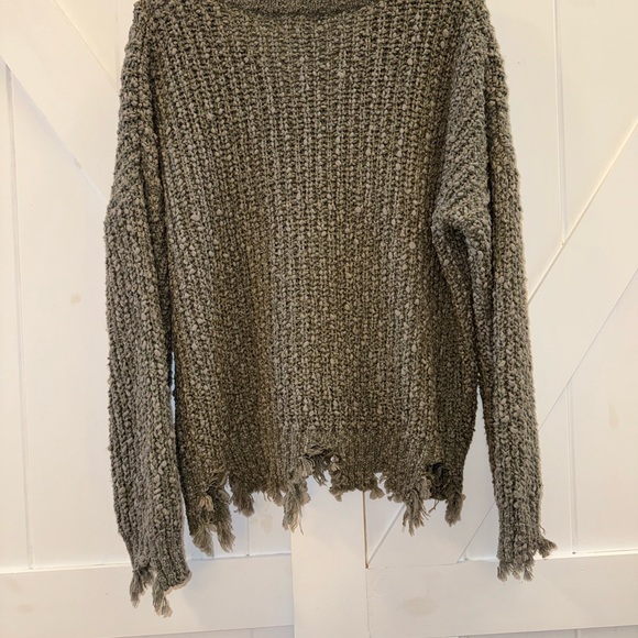 ADORA Chunky Knit Crew Neck Sweater with Distressed Hemlines in Ivy Green - Picture 5 of 5